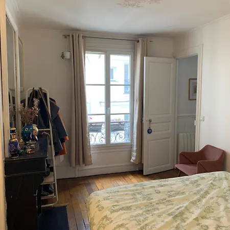 Апартаменты De Charme Au Pied De La Tour Eiffel